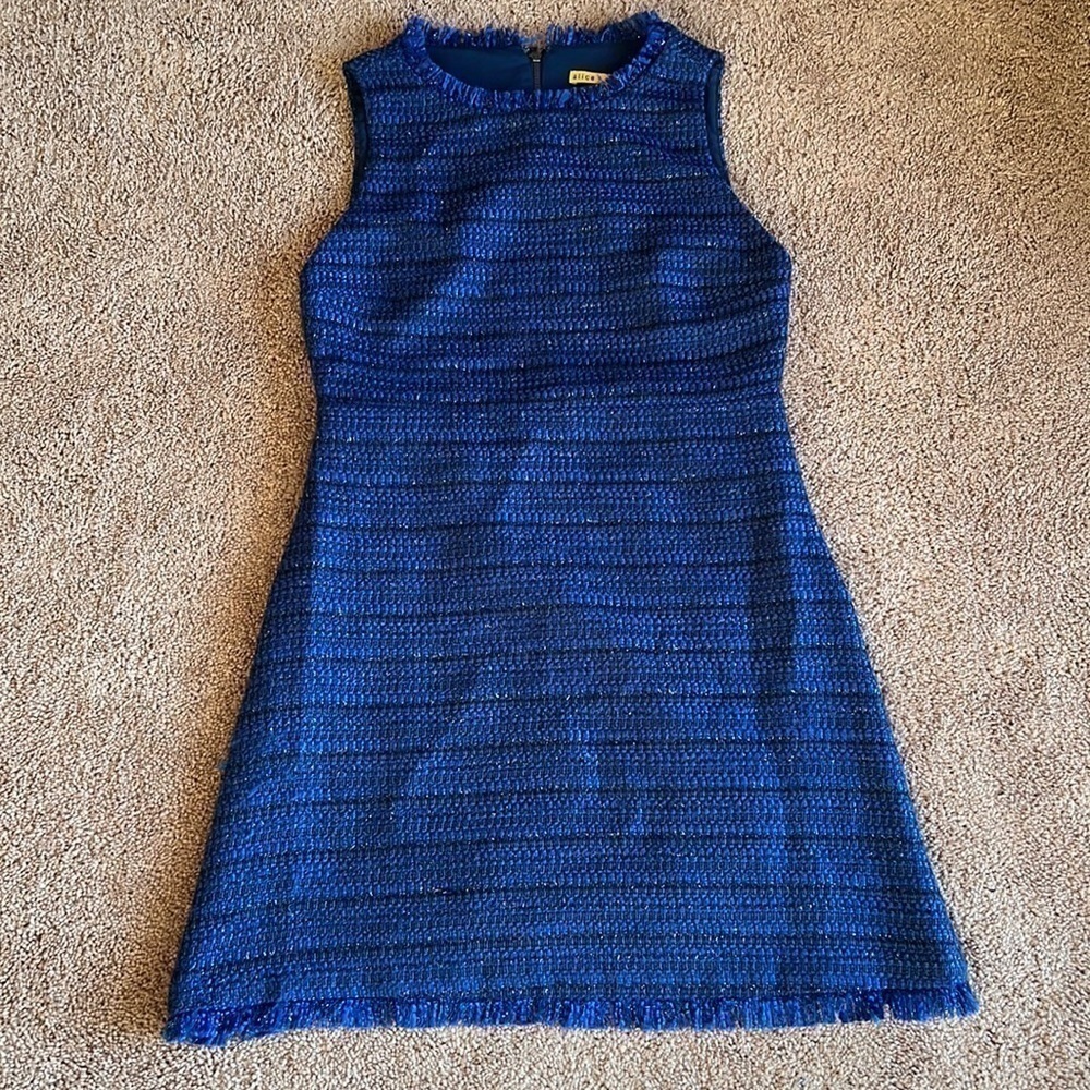 Alice + Olivia Stari Cutout Back Blue Tweed Dress size 8 - Picture 3 of 9